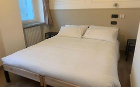 Center'S Rooms Garlasco City Haven